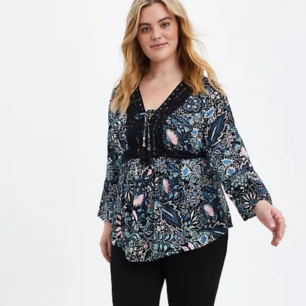 Torrid Crinkle Gauze Floral Black Lace-Up Babydoll Top